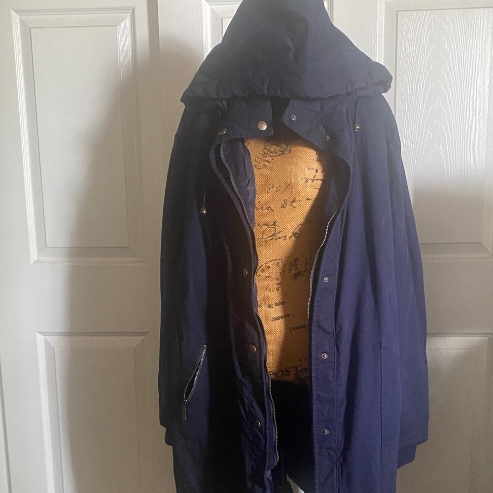 Women Classic Navy Raincoat with Hood